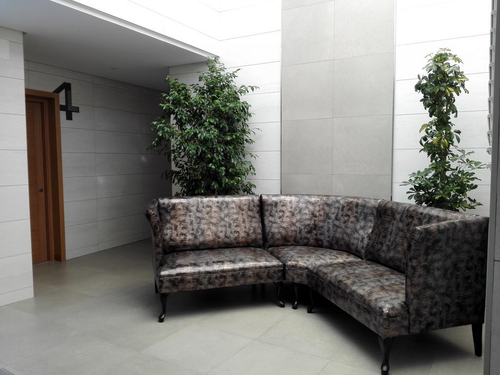 Apartamentos Las Palmeras Палма дел Рио Екстериор снимка