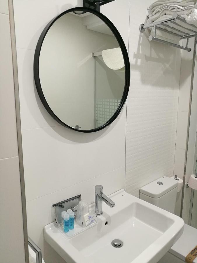 Apartamentos Las Palmeras Палма дел Рио Екстериор снимка